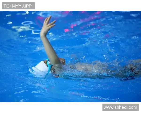 仰泳技巧全面解析：从基本动作到提高速度的实用训练方法